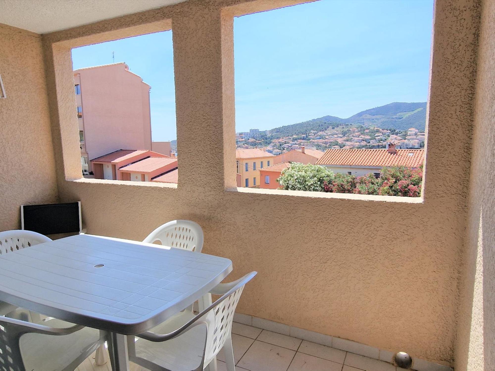 Banyuls-Sur-Mer: T2 Avec Terrasse Couverte Et Parking Privatif - Fr-1-309-146 Exterior foto